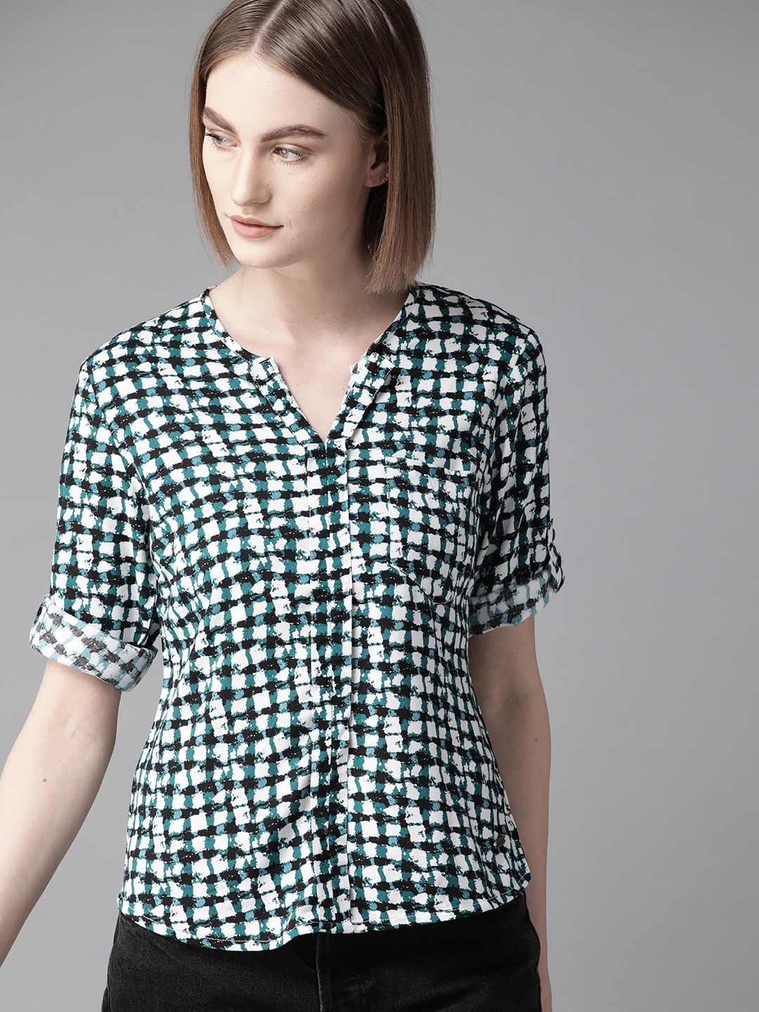 

Roadster Women White & Black Printed Top