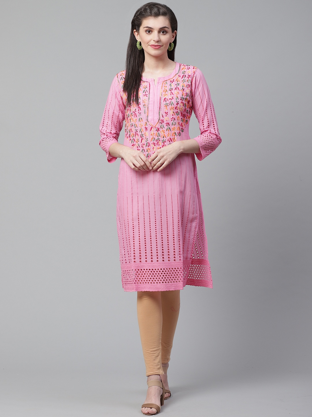 

Saadgi Women Pink Chikankari Embroidered Handloom Straight Kurta