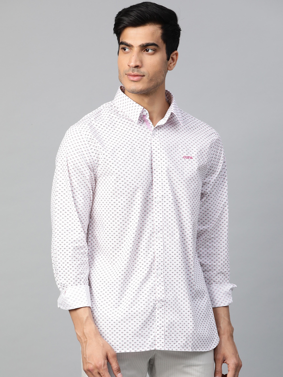 

GUESS Men White & Pink Regular Fit Printed Casual Shirt