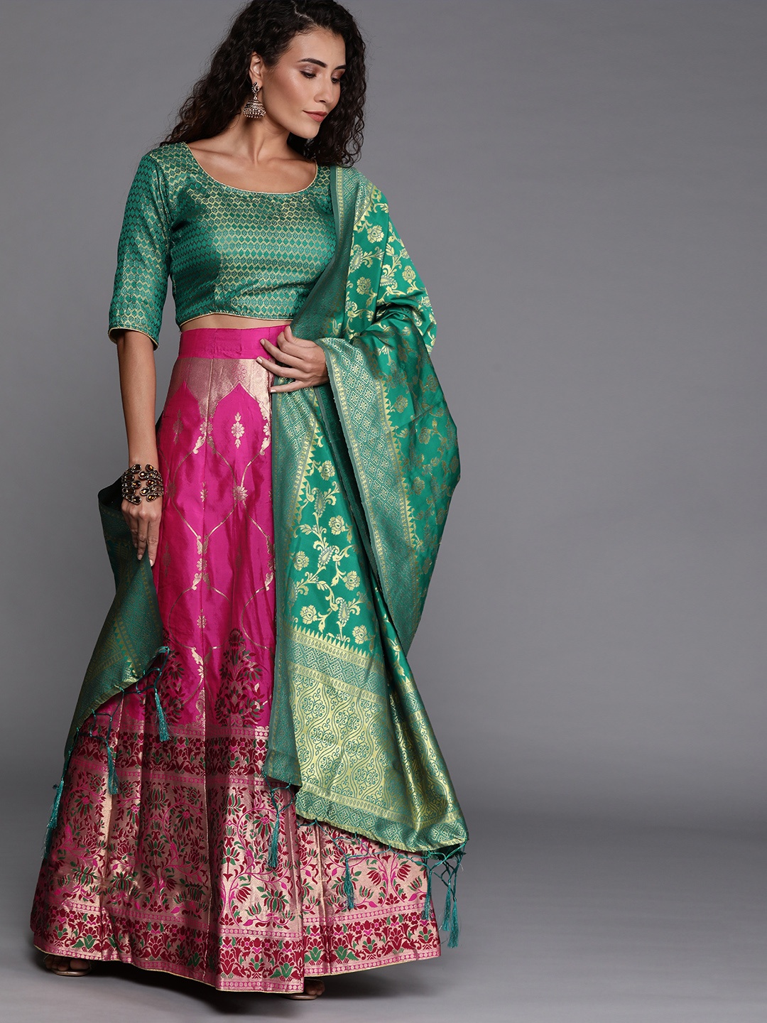

Mitera Pink & Gold-Toned Woven Design Semi-Stitched Lehenga Choli