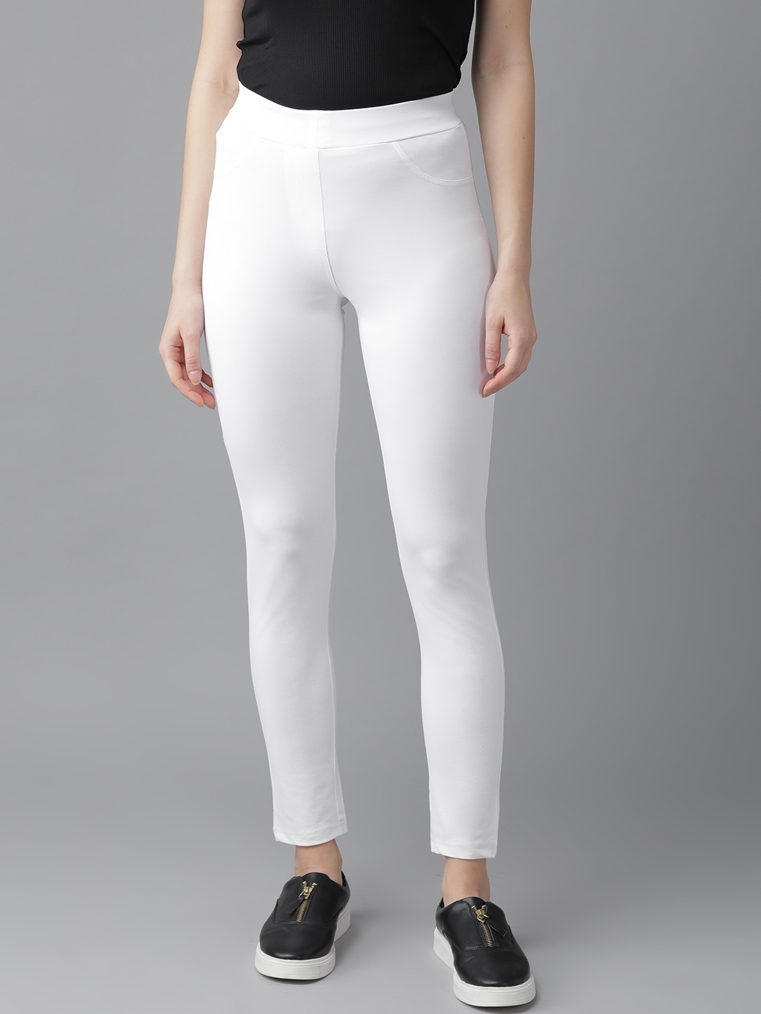 

Hubberholme Women White Slim Fit Solid Treggings