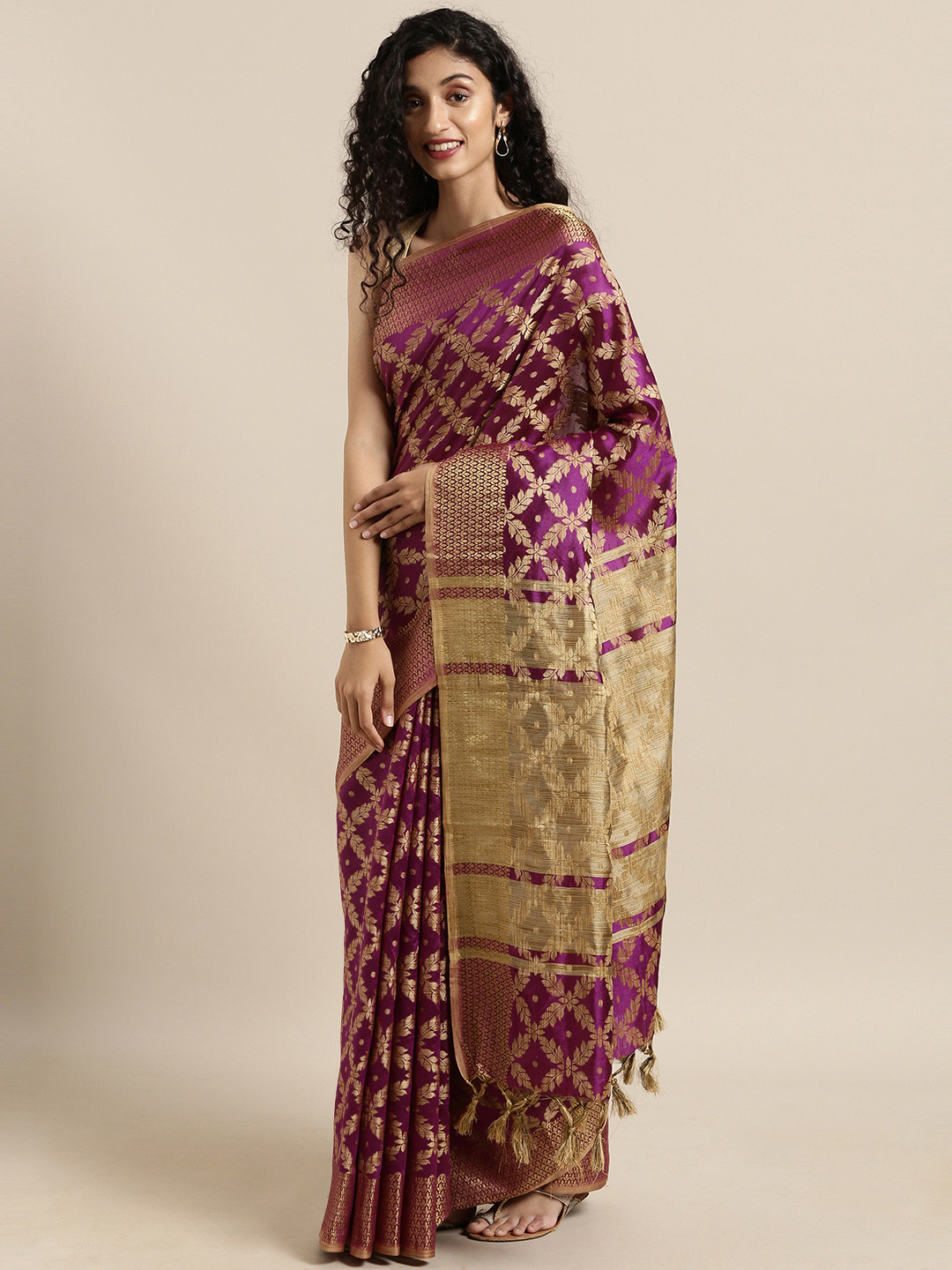 

Satrani Purple & Gold-Toned Silk Blend Woven Design Banarasi Saree