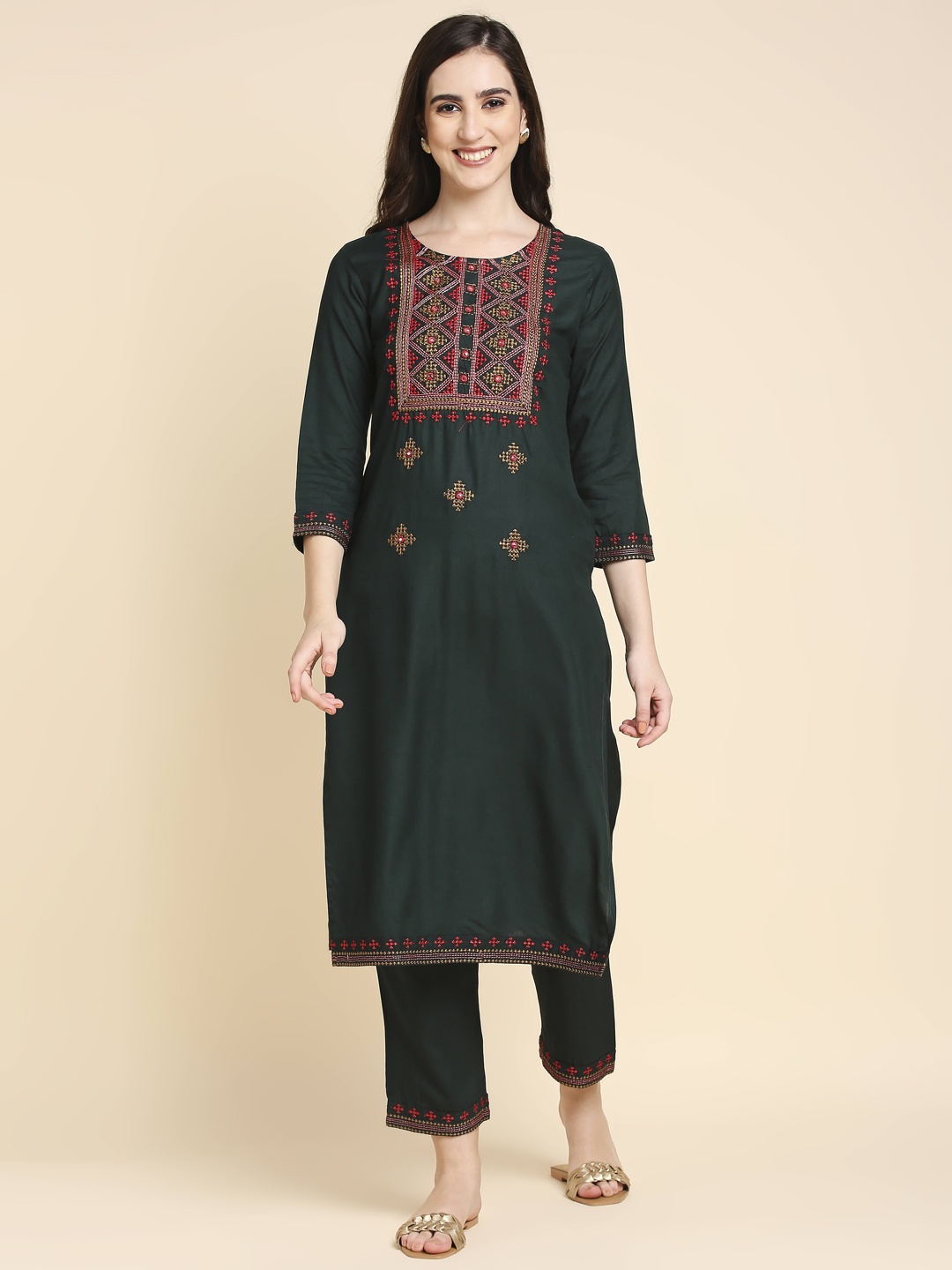 

Anubhutee Women Green & Beige Embroidered Kurta with Palazzos