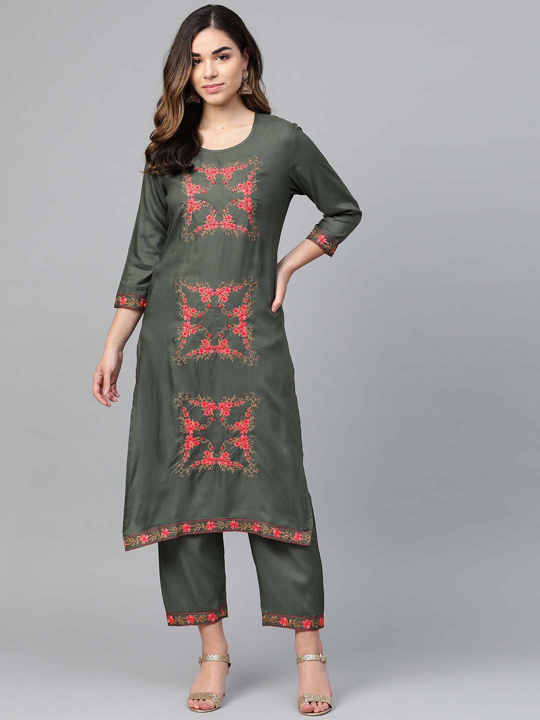 

Anubhutee Women Charcoal Grey & Pink Embroidered Kurta with Trousers