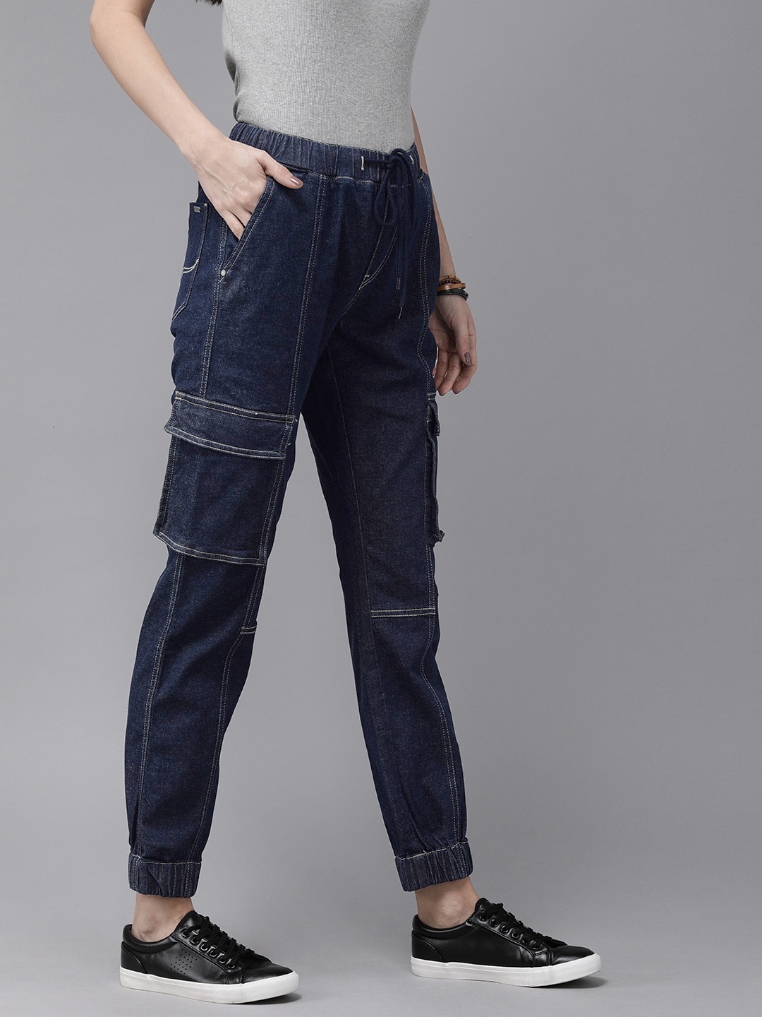 

Roadster Women Blue Jogger Mid-Rise Clean Look Stretchable Jeans