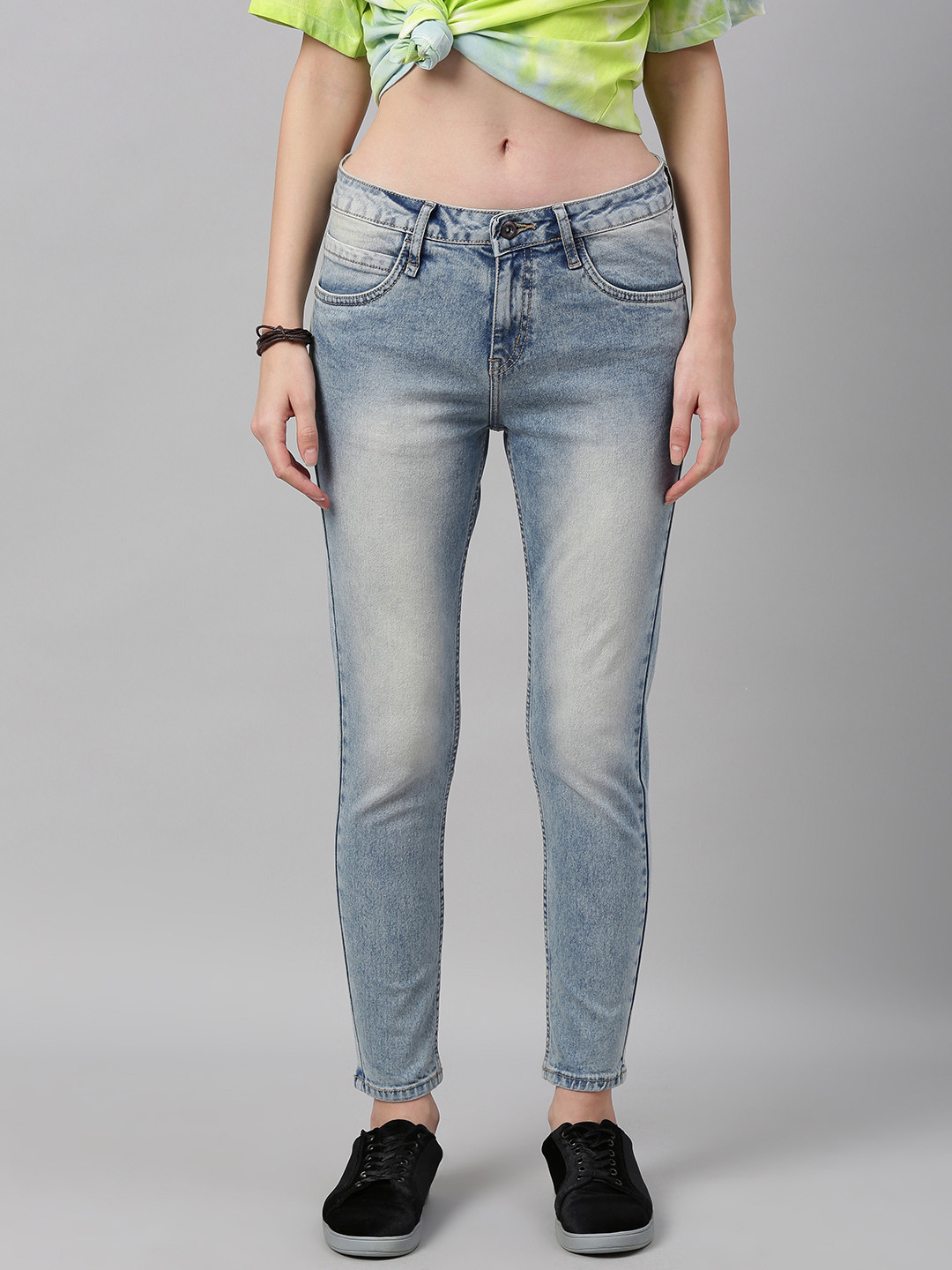 

Roadster Women Blue Skinny Fit Mid-Rise Clean Look Stretchable Cropped Jeans