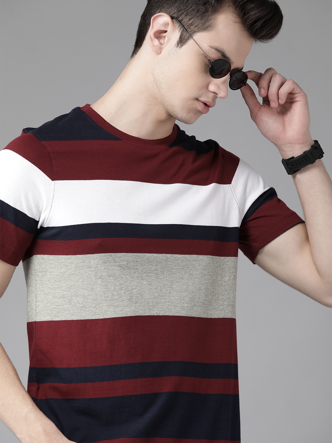 

Roadster Men Maroon Grey Melange Striped Round Neck Pure Cotton T-shirt