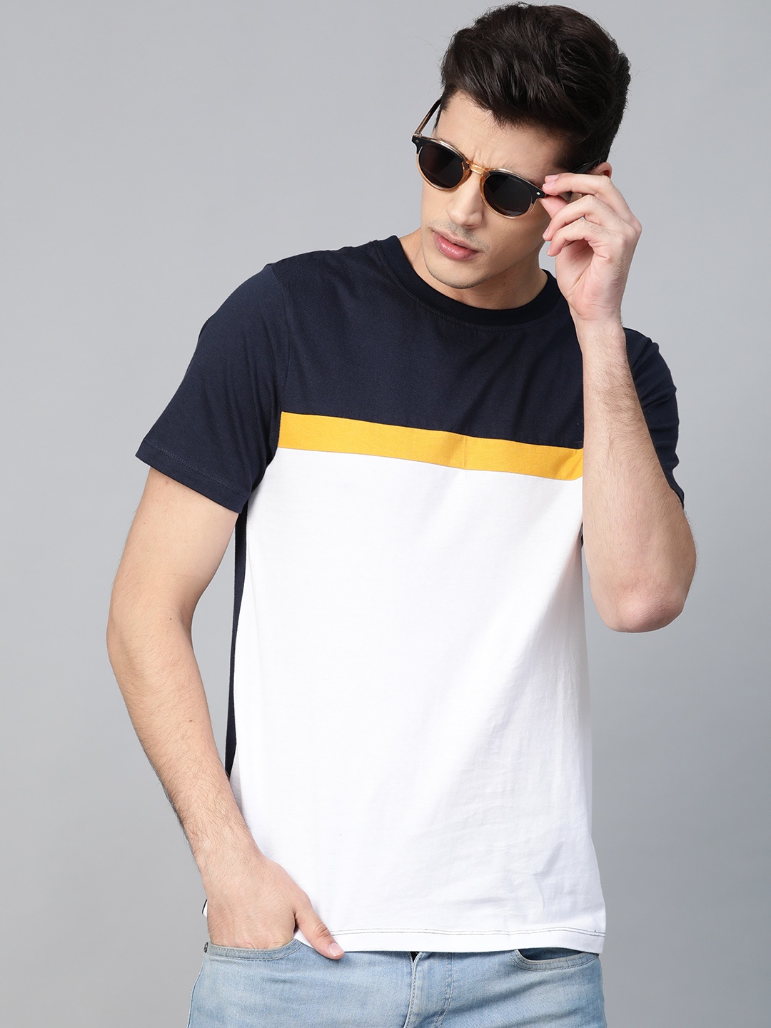 

Roadster Men White & Navy Blue Colourblocked Round Neck T-shirt