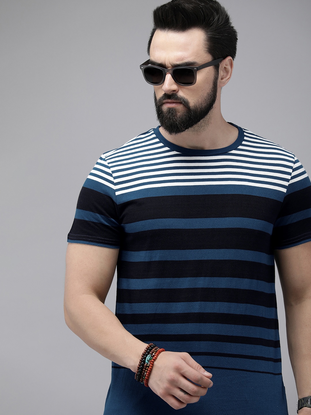 

The Roadster Lifestyle Co. Men Striped Pure Cotton T-shirt, Navy blue