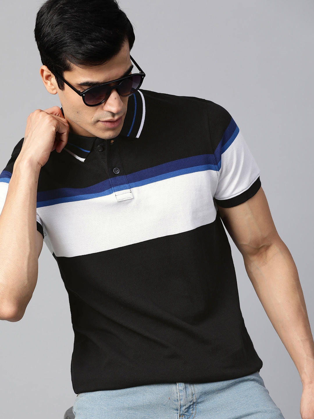 

Roadster Men Black & White Colourblocked Polo Collar T-shirt
