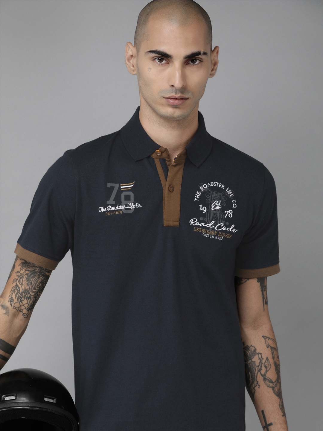 

Roadster Men Navy Blue Self Design Polo Collar T-shirt