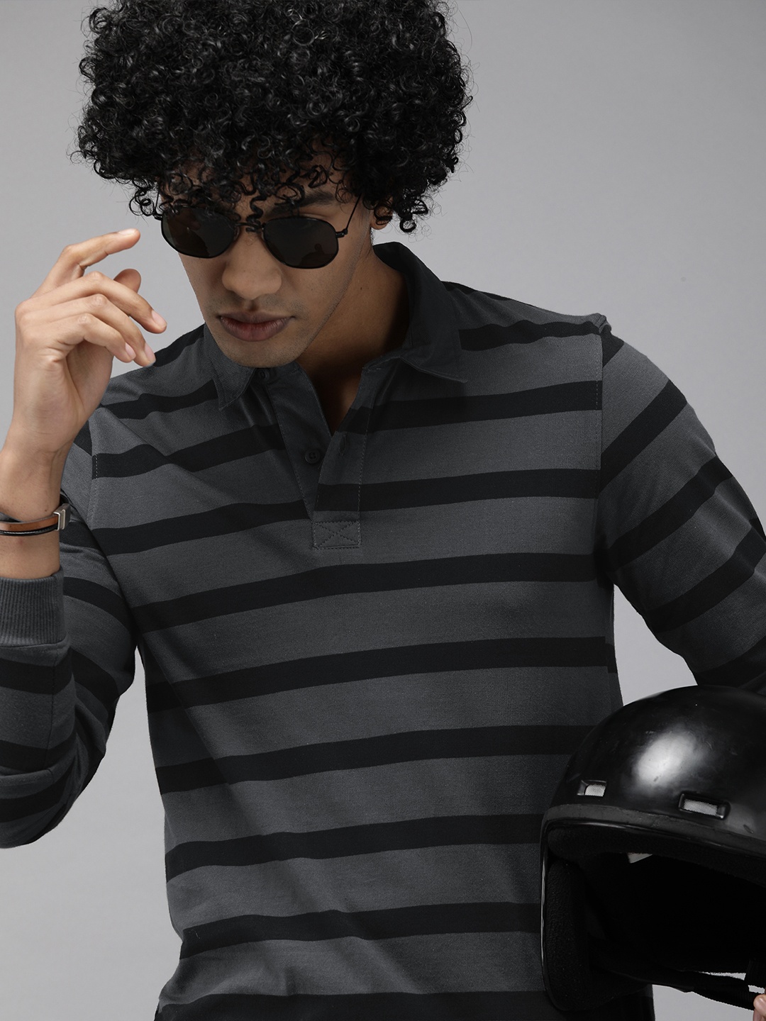 

Roadster Men Charcoal Grey Black Pure Cotton Striped Polo Collar Pure Cotton T-shirt