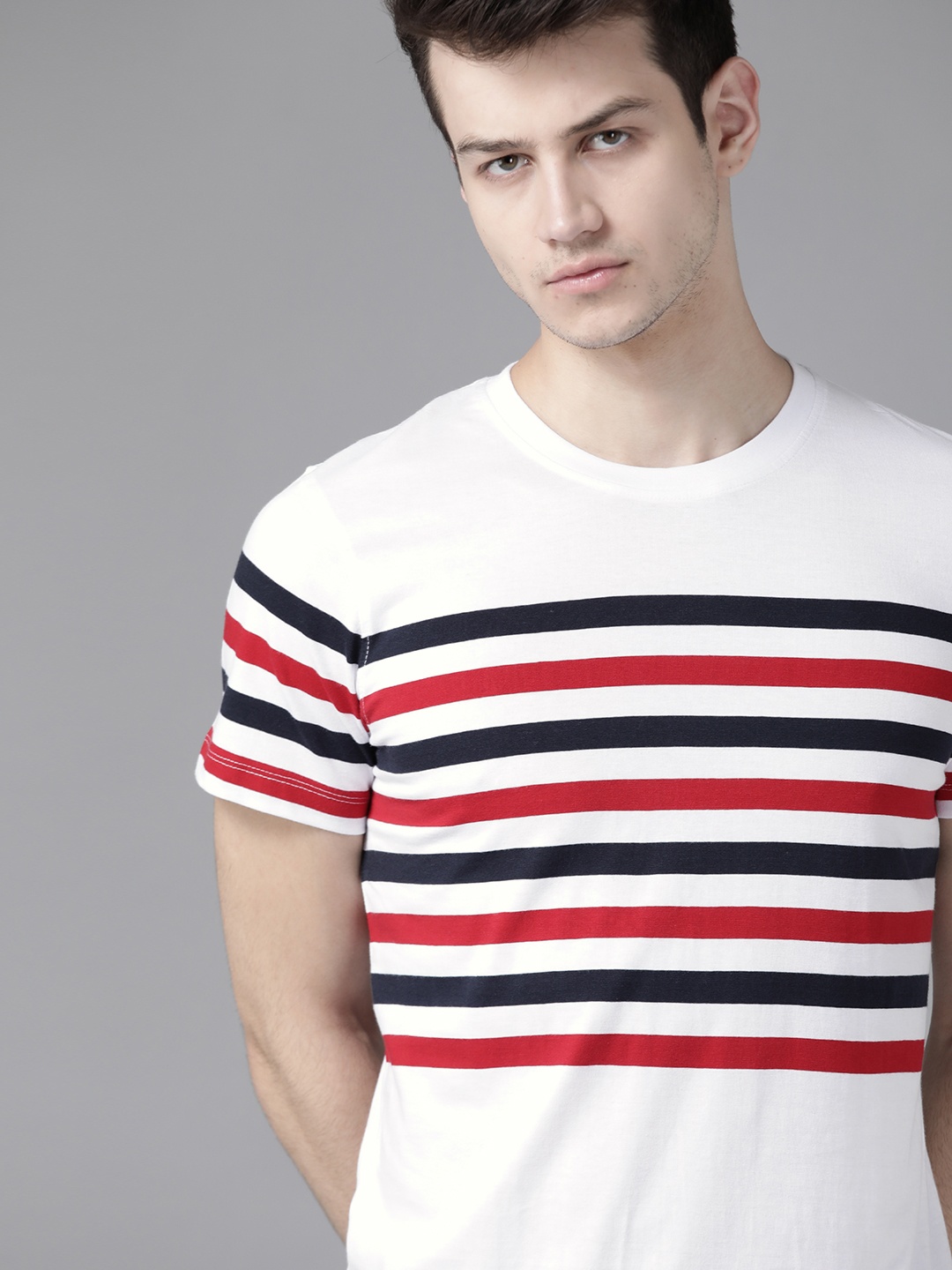 

Roadster Men White & Red Striped Round Neck T-shirt