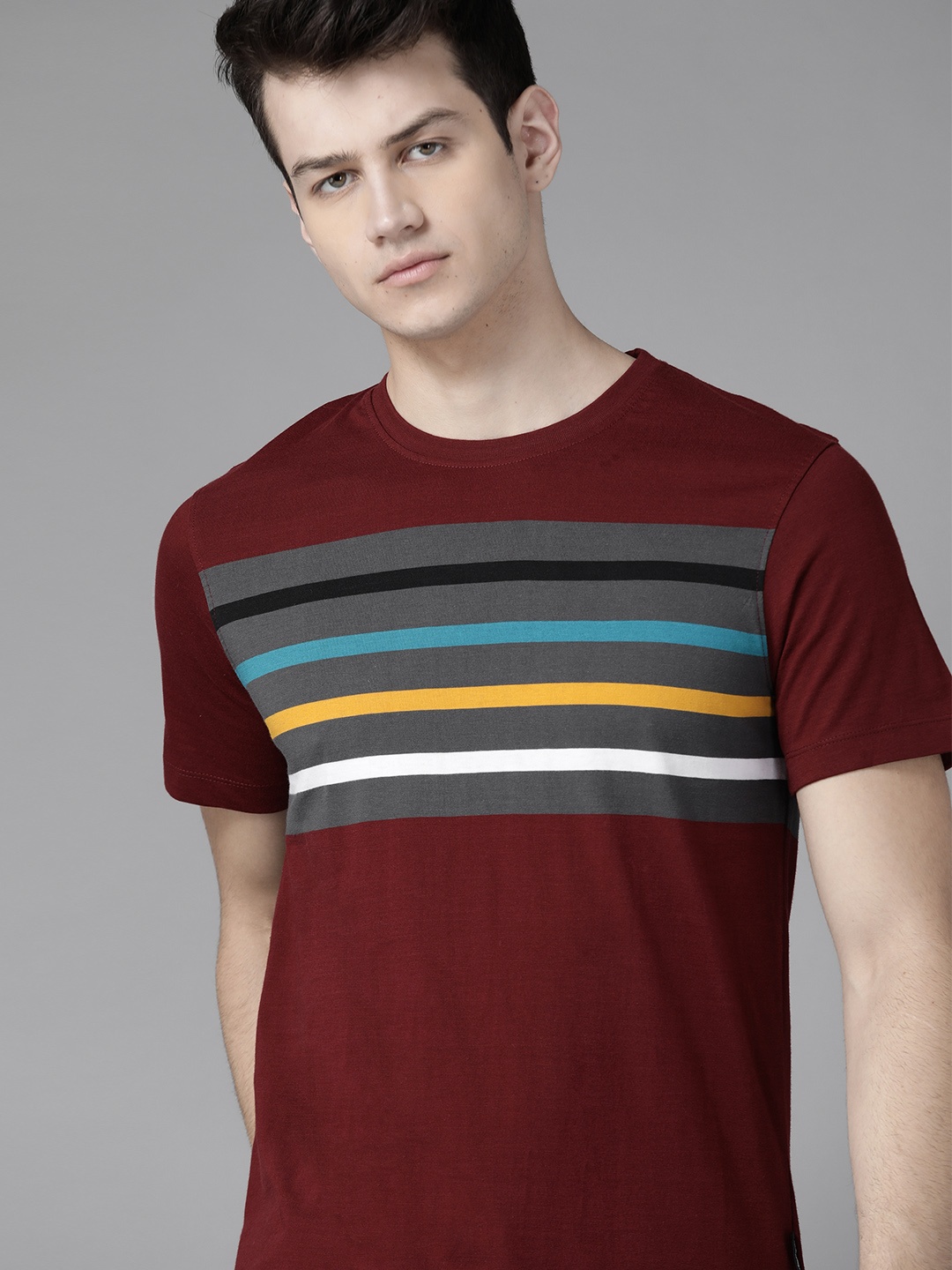 

Roadster Men Maroon Striped Round Neck Pure Cotton T-shirt