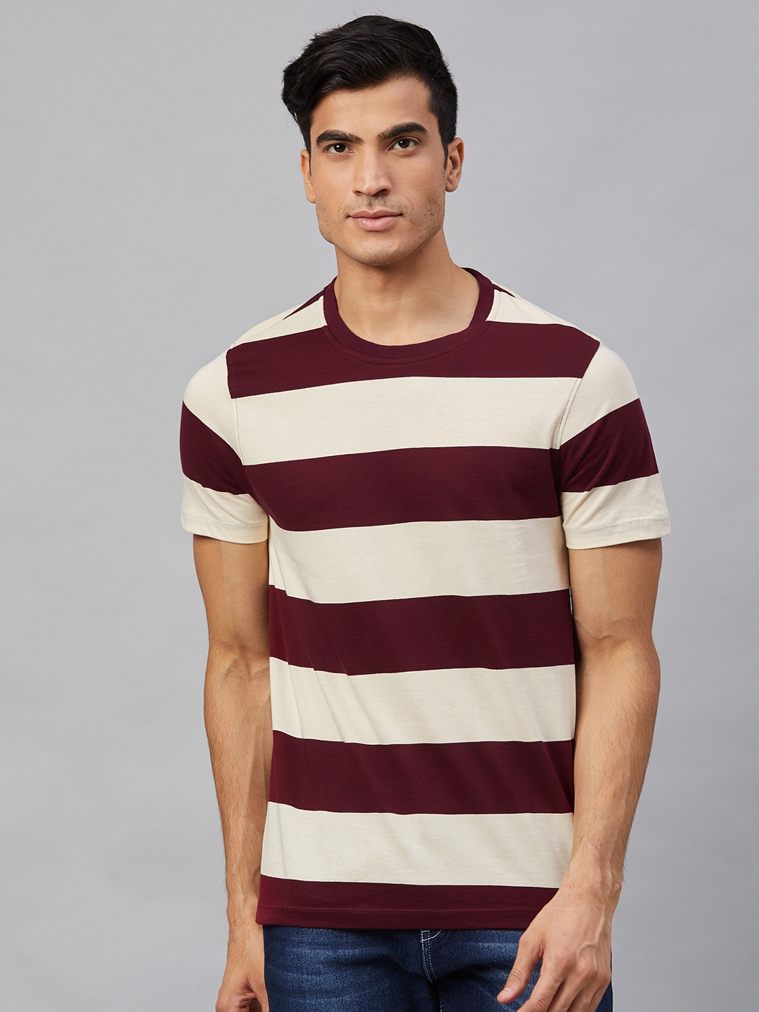 

Roadster Men White and Maroon Striped Round Neck Pure Cotton T-shirt