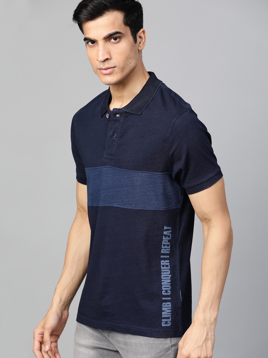 

Roadster Men Indigo Dyed Colourblocked Polo Collar Pure Cotton T-shirt, Navy blue