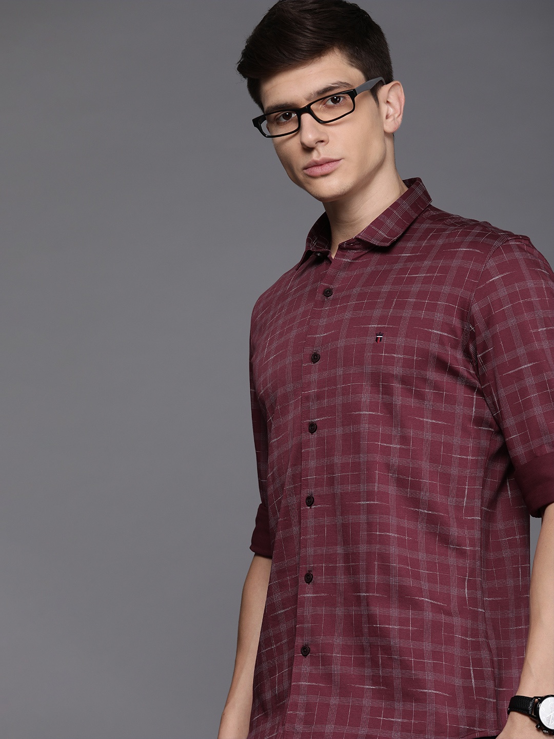

Louis Philippe Sport Men Maroon & Grey Super Slim Fit Checked Casual Shirt