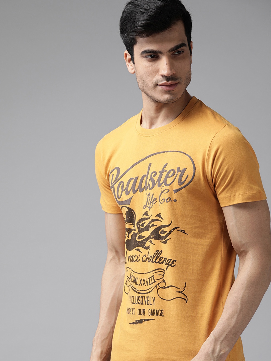 

Roadster Men Mustard Yellow Black Printed Round Neck Pure Cotton T-shirt