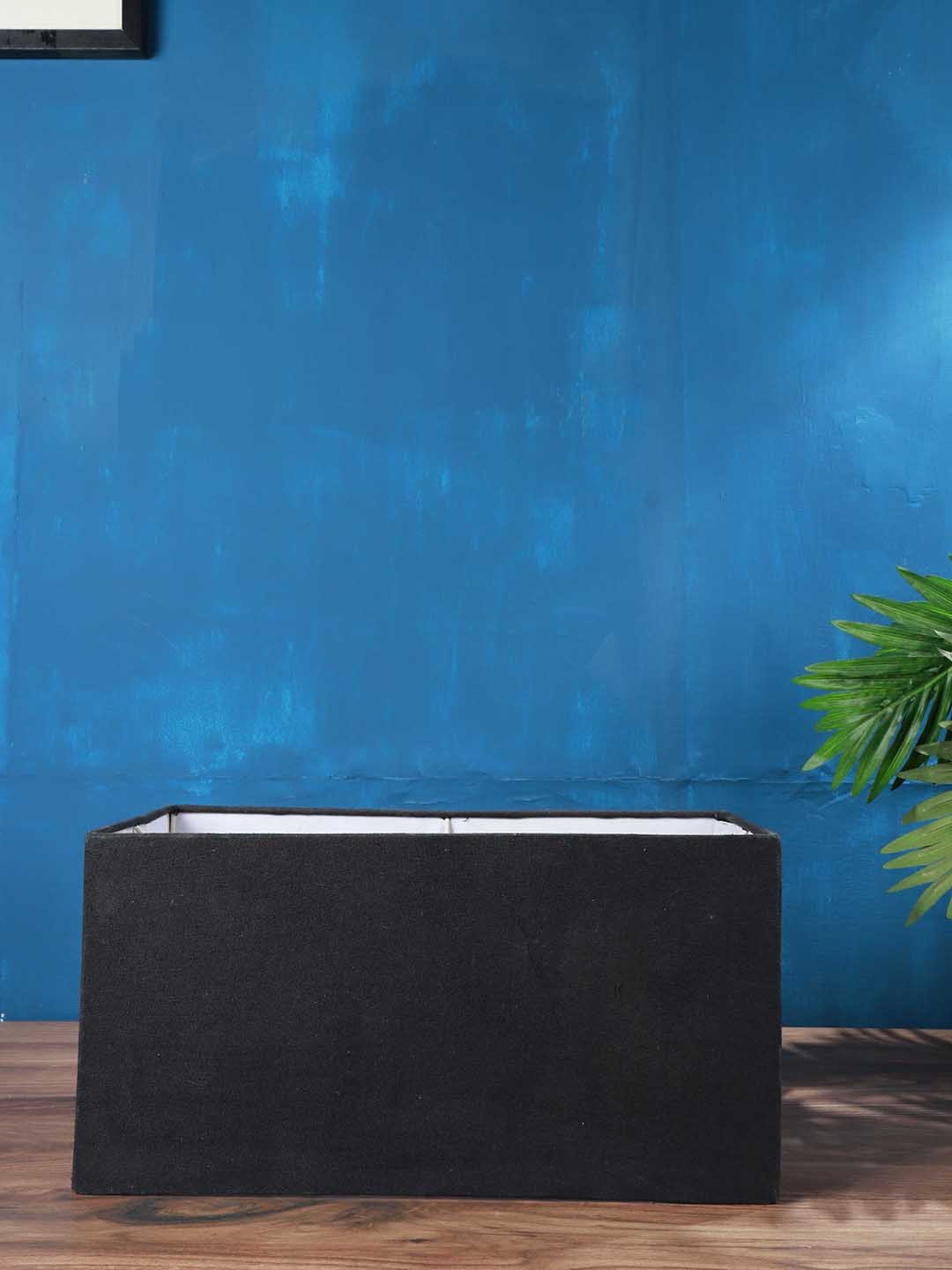 

Grated Ginger Black Solid Contemporary Handcrafted Table Top Lamp with Shade