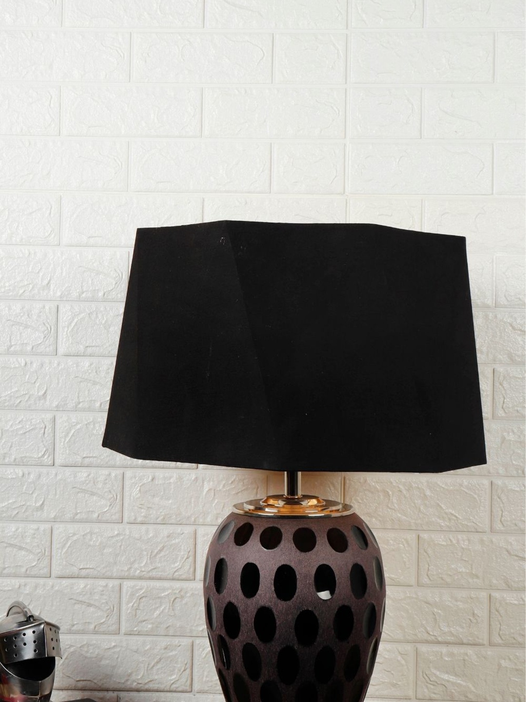 

Grated Ginger Black Solid Handcrafted Table Lamp