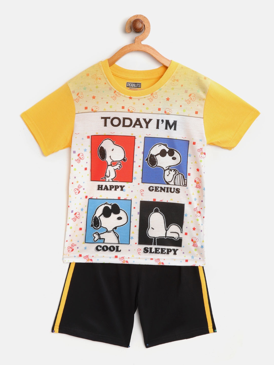 

Eteenz Boys Yellow & Black Snoopy Printed T-shirt with Shorts