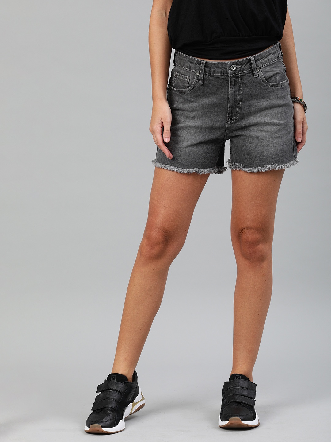

Roadster Women Grey Washed Regular Fit Denim Raw Edge Shorts