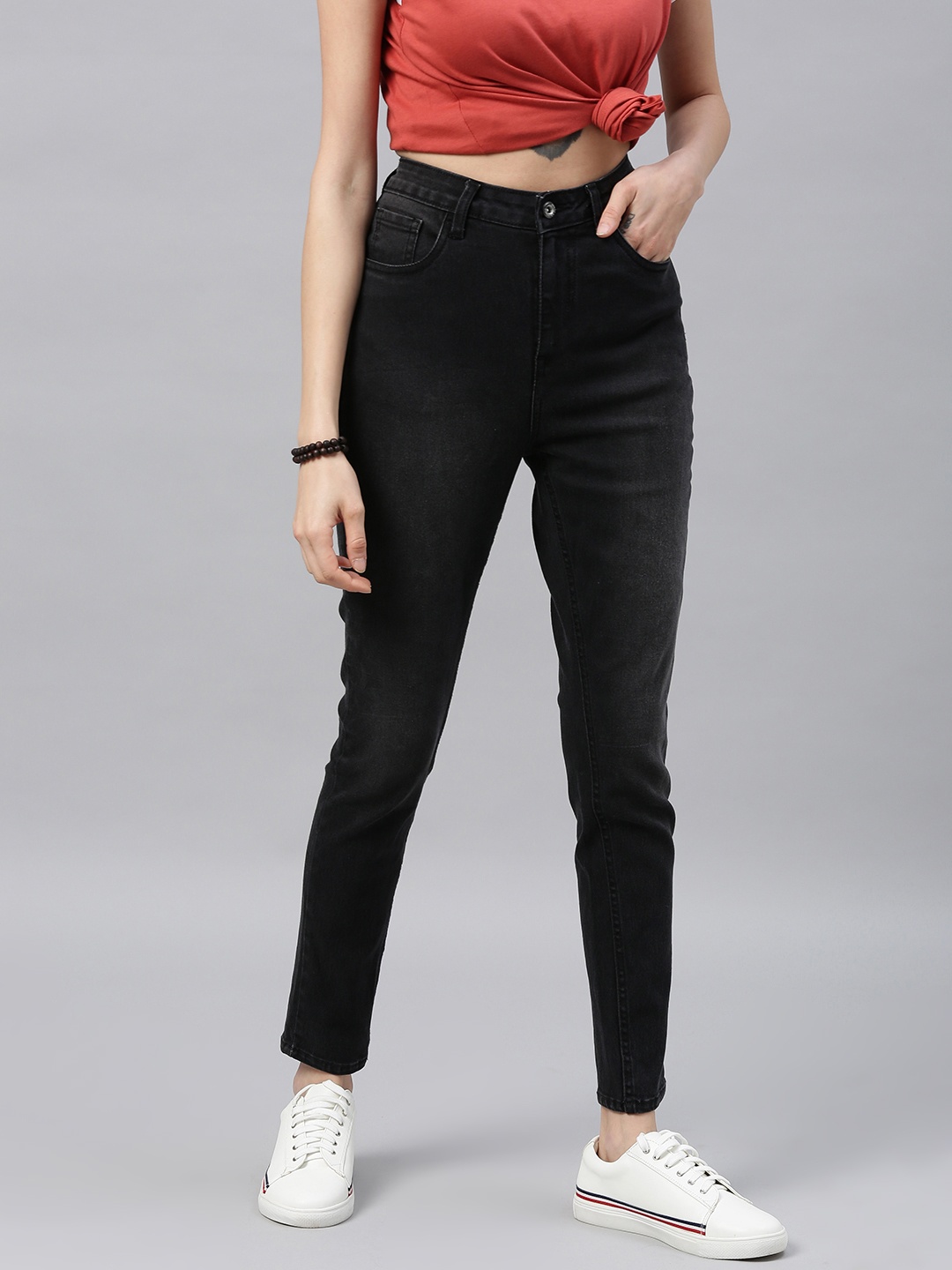 

Roadster Women Black Slim Fit Mid-Rise Clean Look Stretchable Jeans