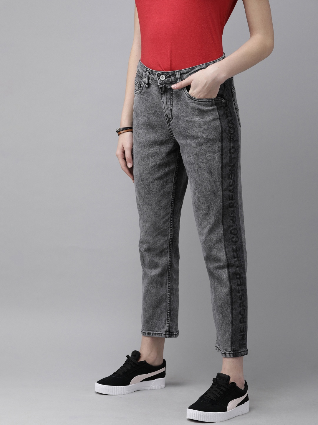 

Roadster Women Black Straight Fit High-Rise Clean Look Cropped Stretchable Jeans