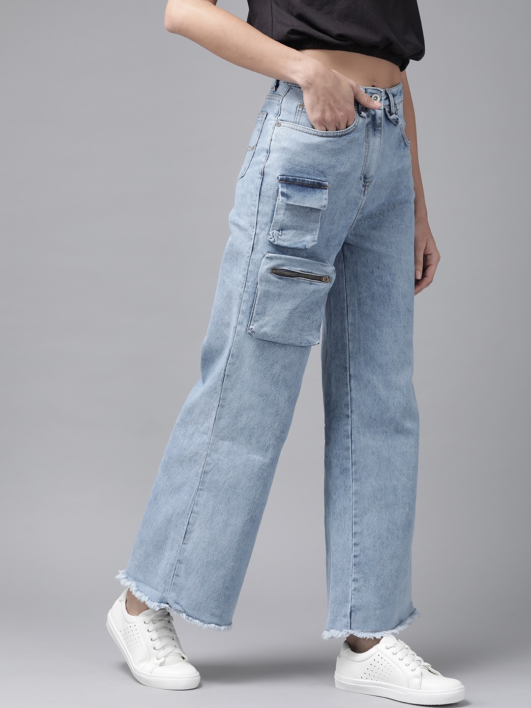 

Roadster Women Blue Flared High-Rise Clean Look Stretchable Jeans