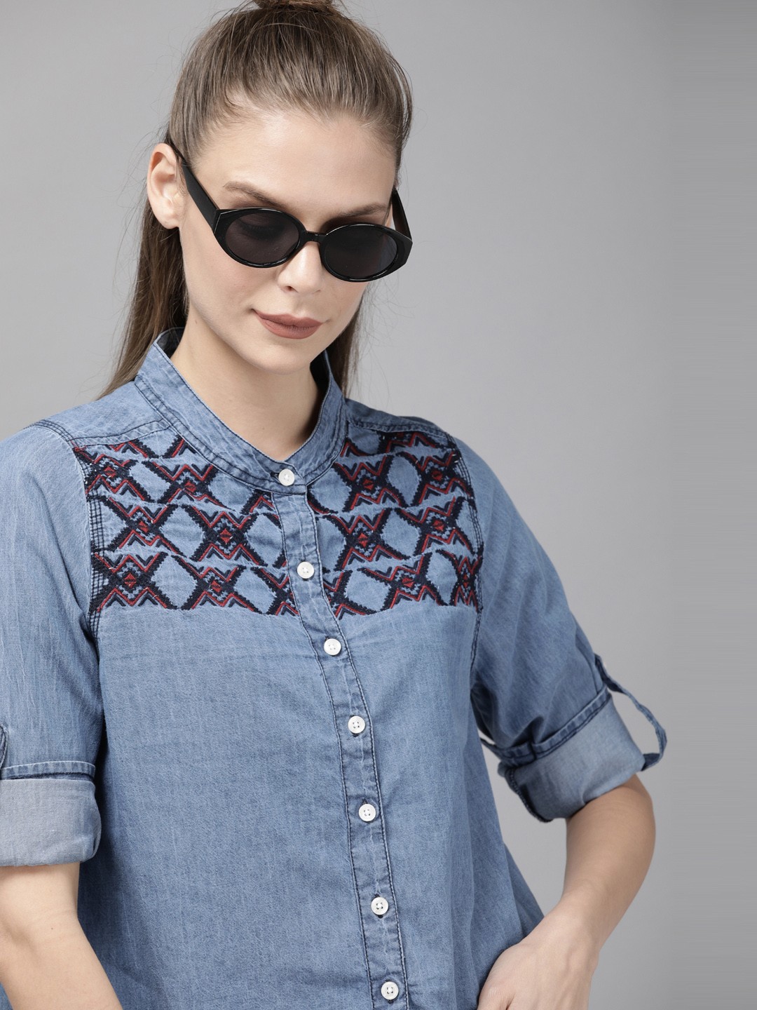 

Roadster Women Blue Regular Fit Embroidered Yoke Denim Casual Shirt
