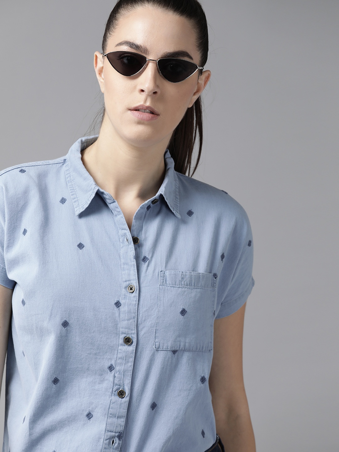 

Roadster Women Blue Regular Fit Embroidered Pure Cotton Chambray Casual Shirt