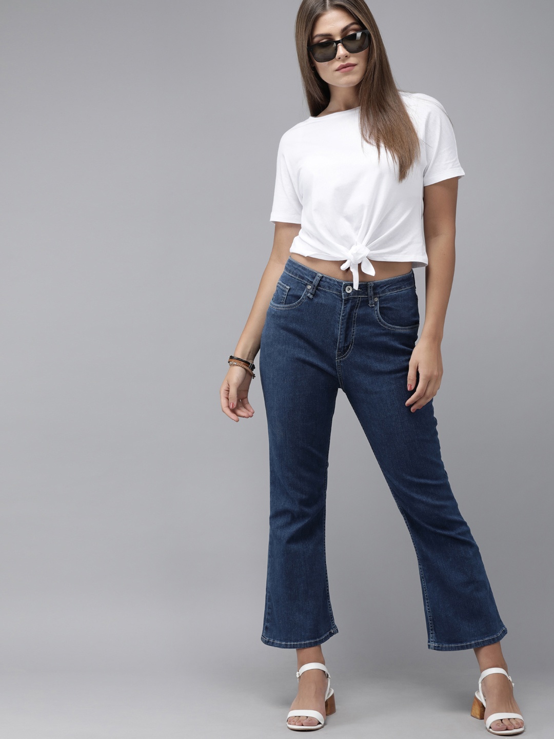

Roadster Women Blue Straight Fit High-Rise Clean Look Stretchable Jeans