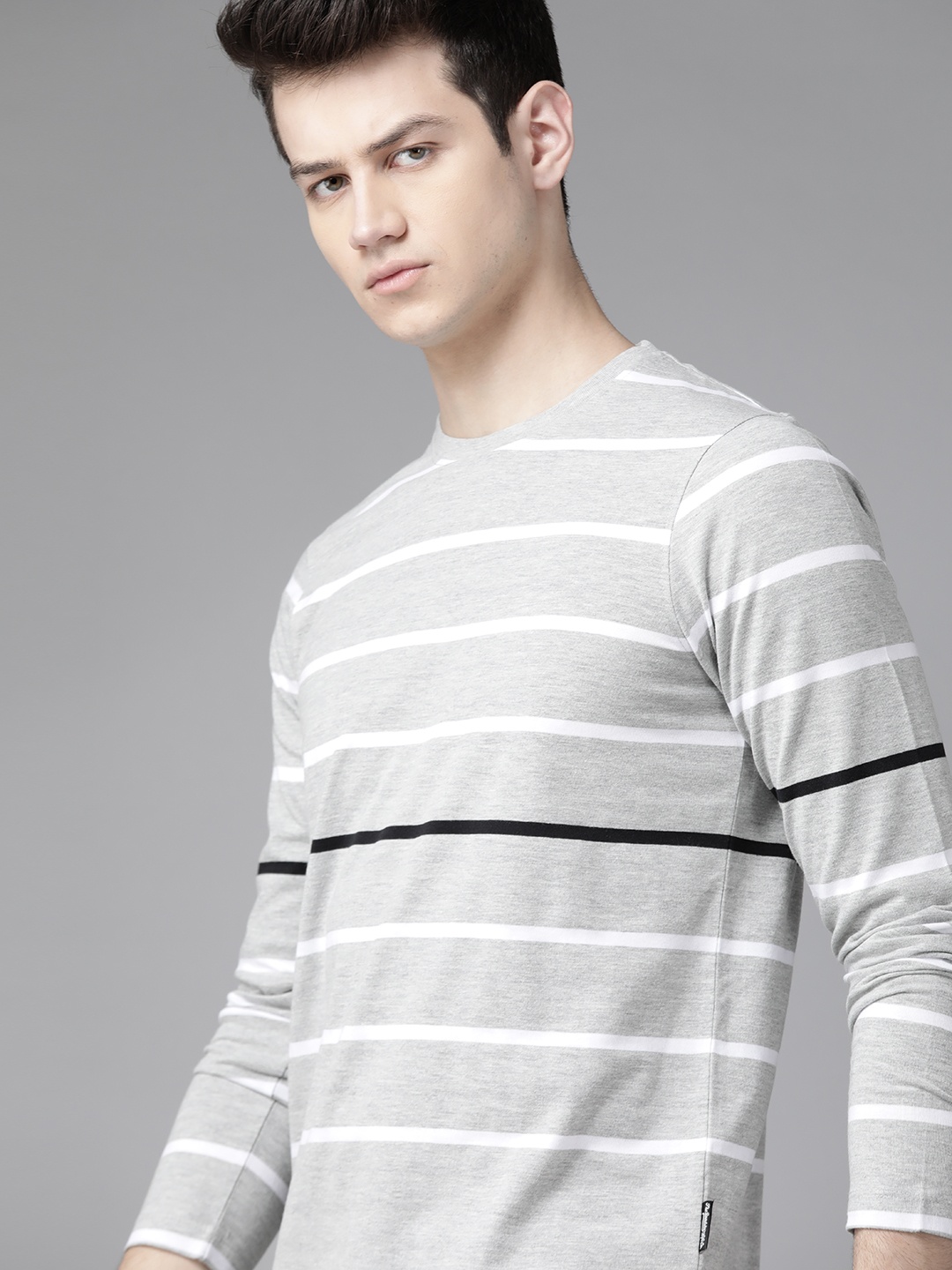

Roadster Men Grey Melange & White Striped Round Neck T-shirt