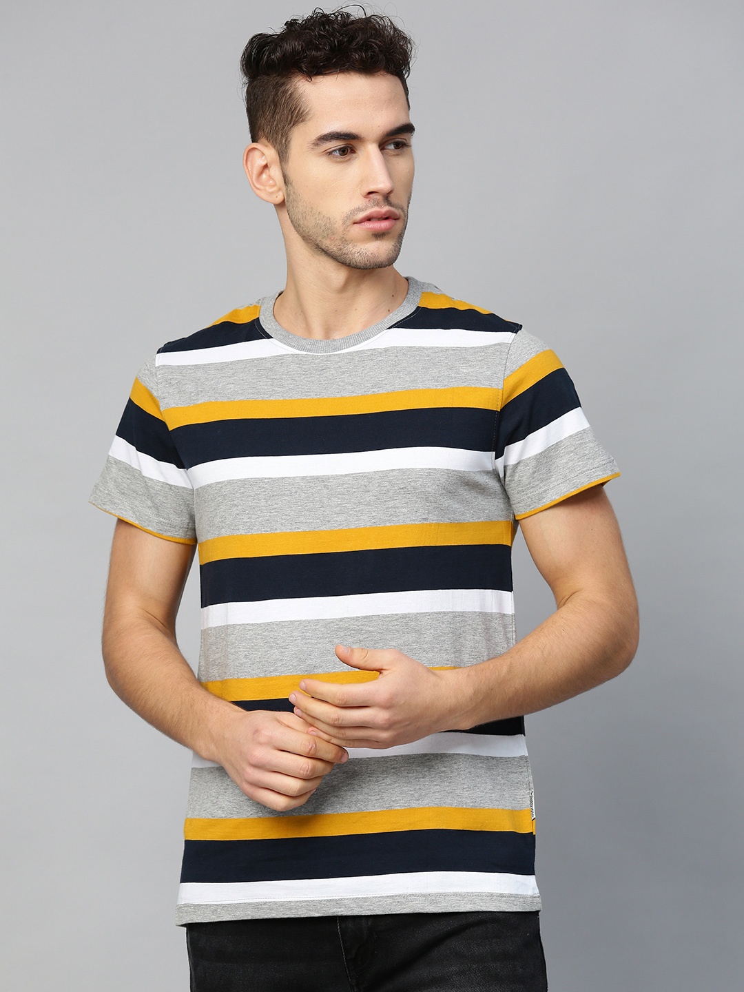 

Roadster Men Grey Melange & Navy Blue Striped Round Neck T-shirt