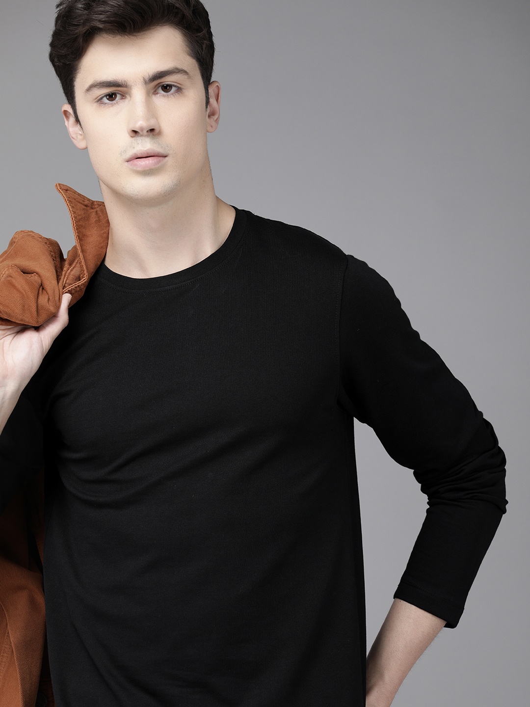 

Roadster Men Black High-Low Cotton T-shirt