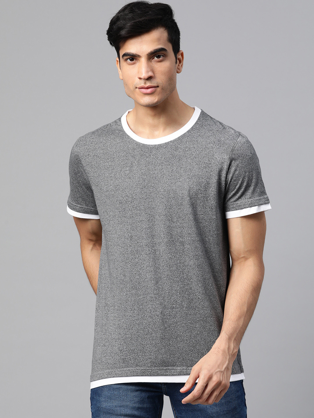 

Roadster Men Grey Textured Round Neck T-shirt