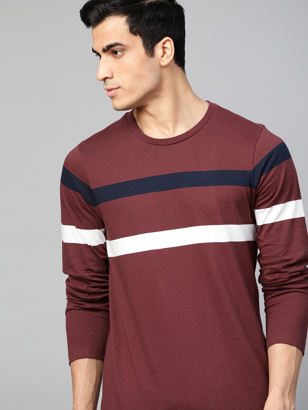 

Roadster Men Maroon White Striped Detail Round Neck Pure Cotton T-shirt