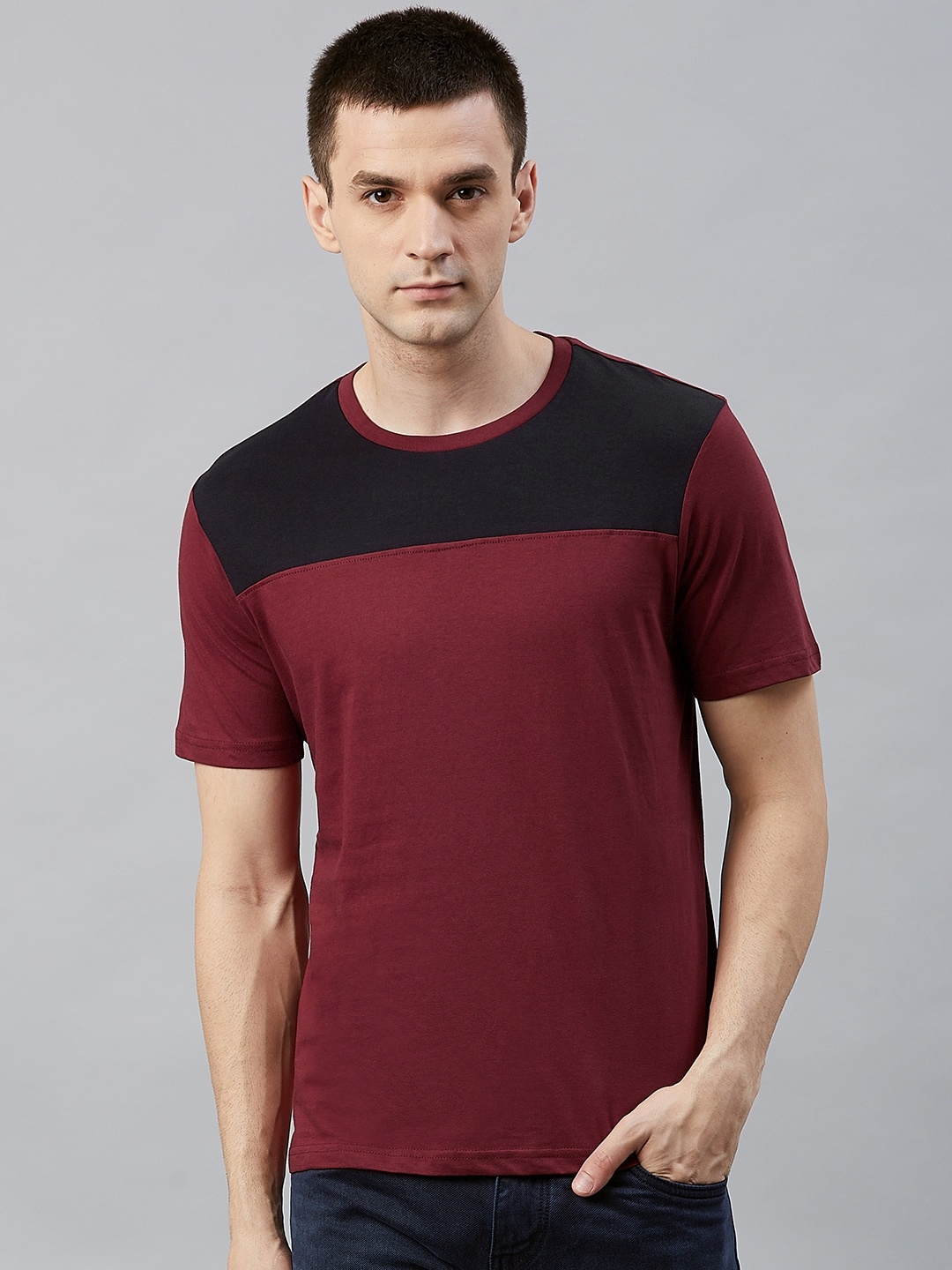 

Roadster Men Maroon Colourblocked Round Neck Pure Cotton T-shirt