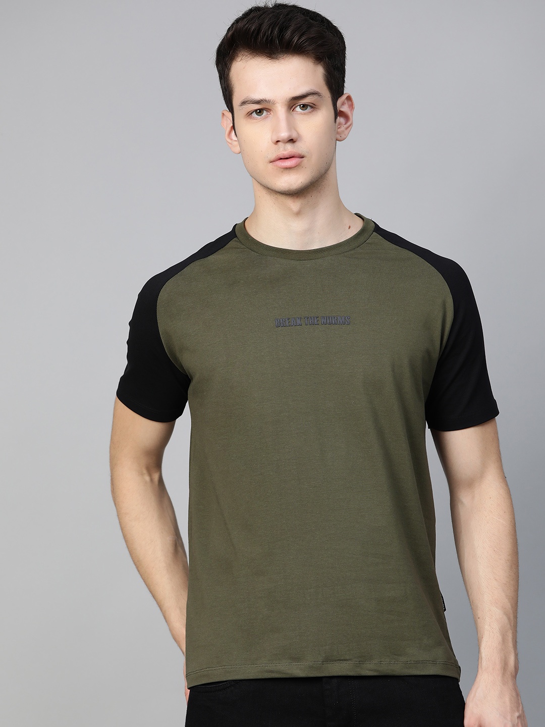 

Roadster Men Olive Green & Black Solid Round Neck T-shirt