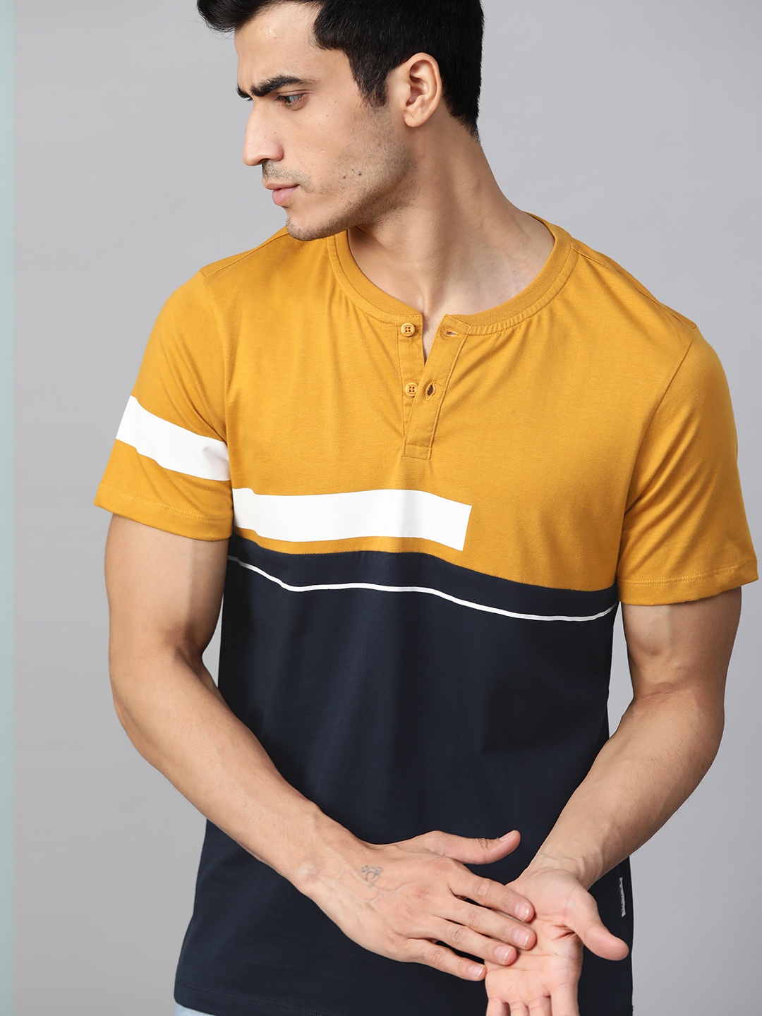 

Roadster Men Mustard Yellow Navy Blue Colourblocked Henley Neck Pure Cotton T-shirt