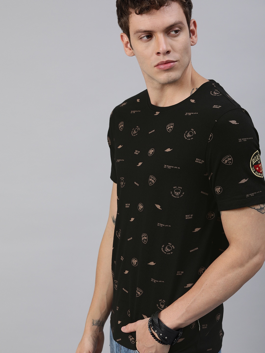 

Roadster Men Black Brown Printed Round Neck Pure Cotton T-shirt