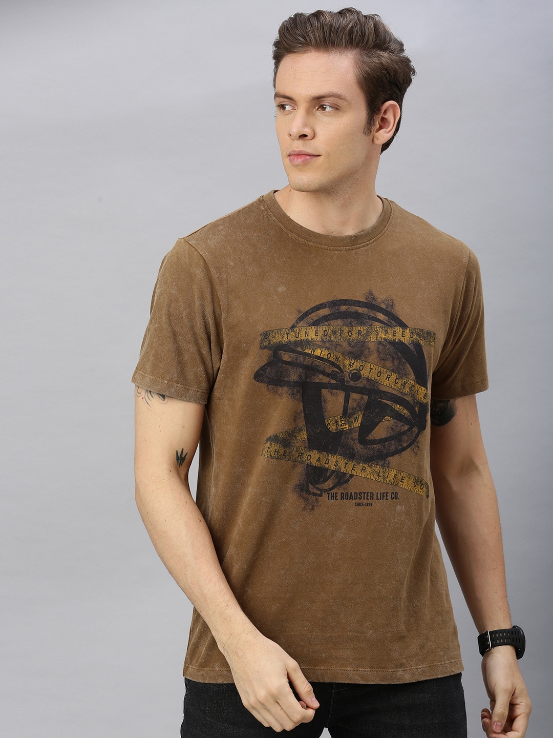 

Roadster Men Brown Printed Round Neck T-shirt