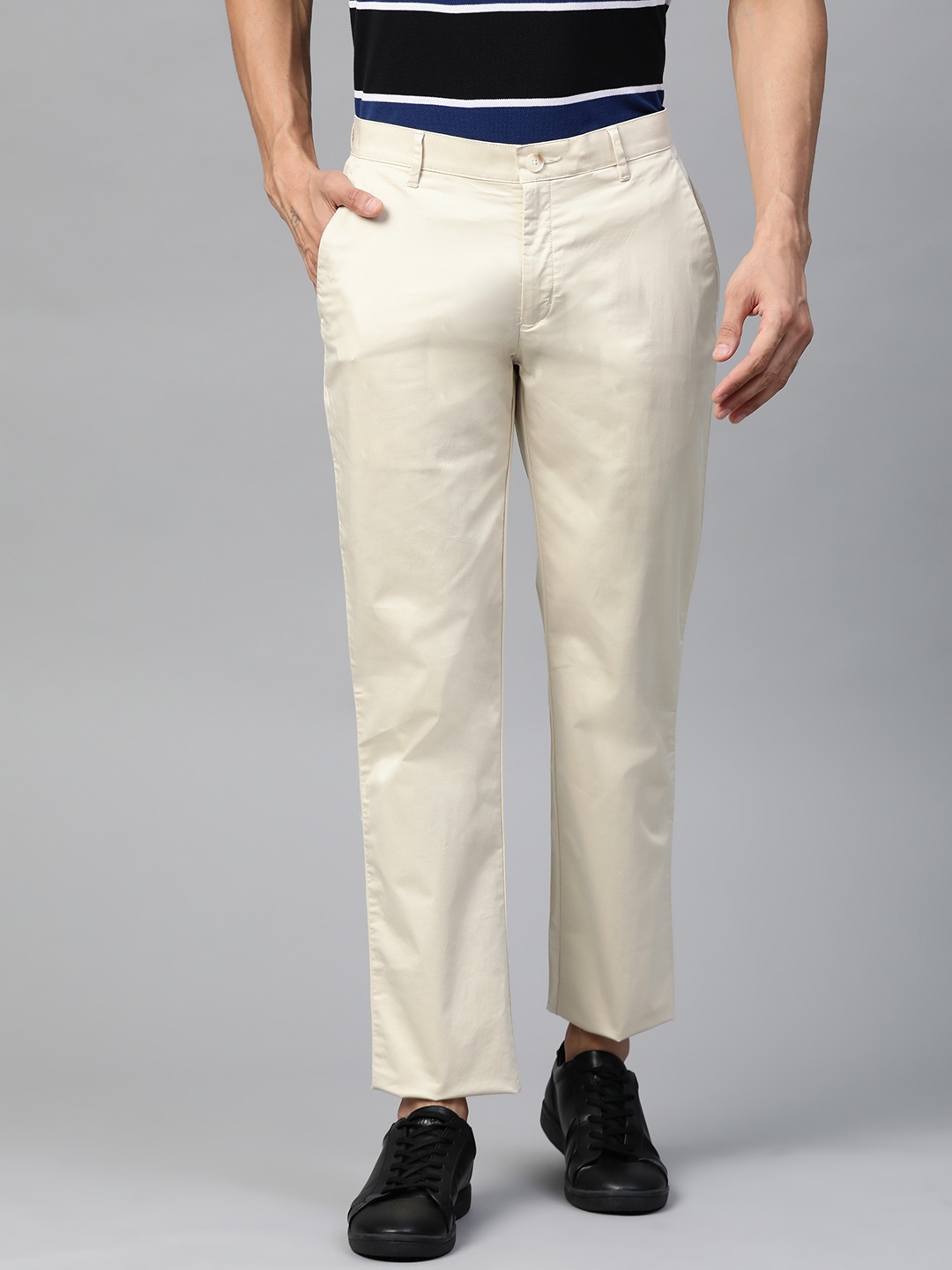 

Raymond Men Beige Slim Fit Solid Chinos