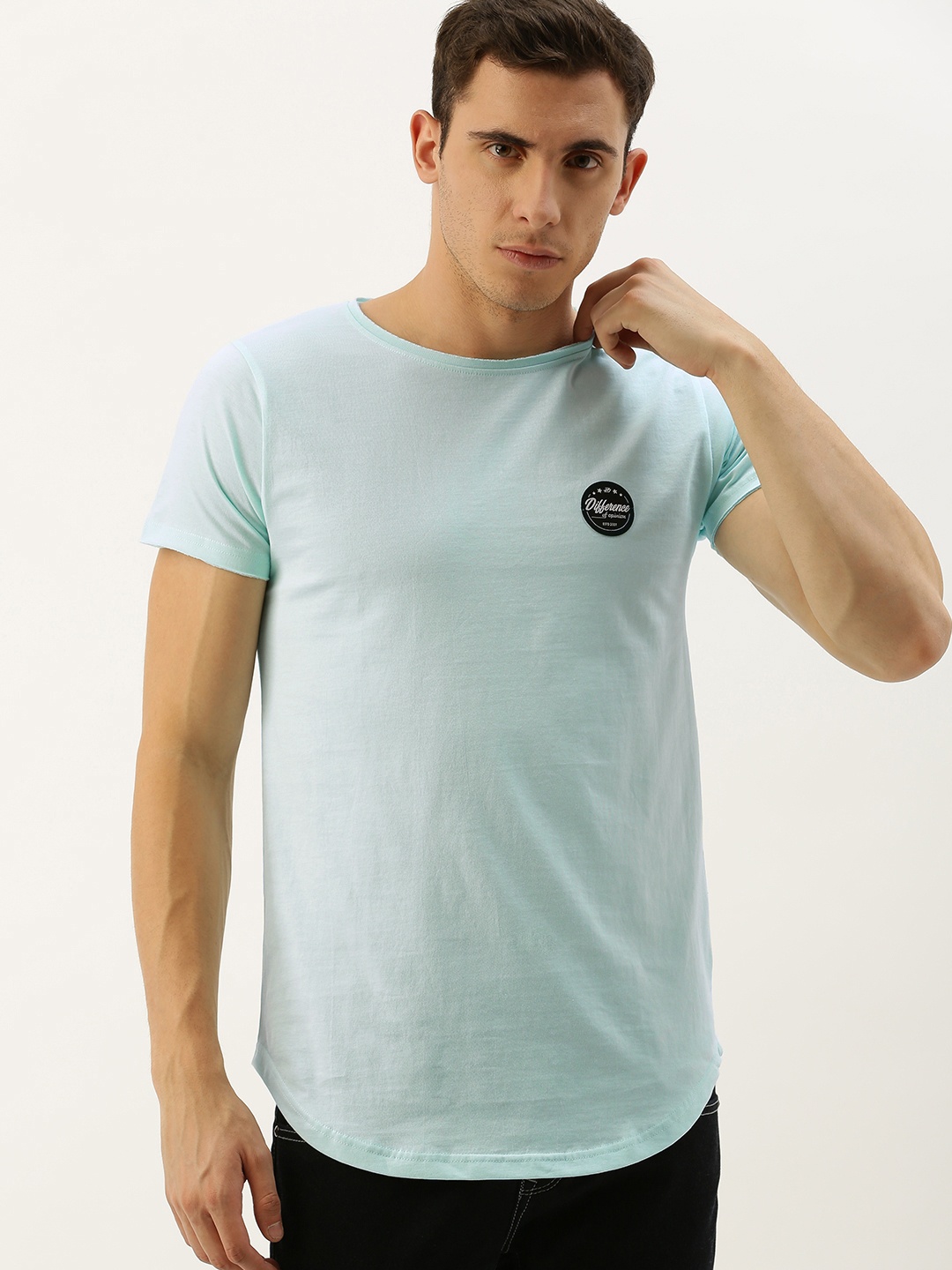 

Difference of Opinion Men Blue Solid Round Neck Pure Cotton T-shirt