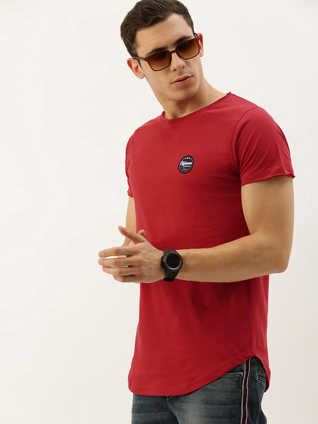 

Difference of Opinion Men Red Solid Round Neck Pure Cotton T-shirt with Applique Detail