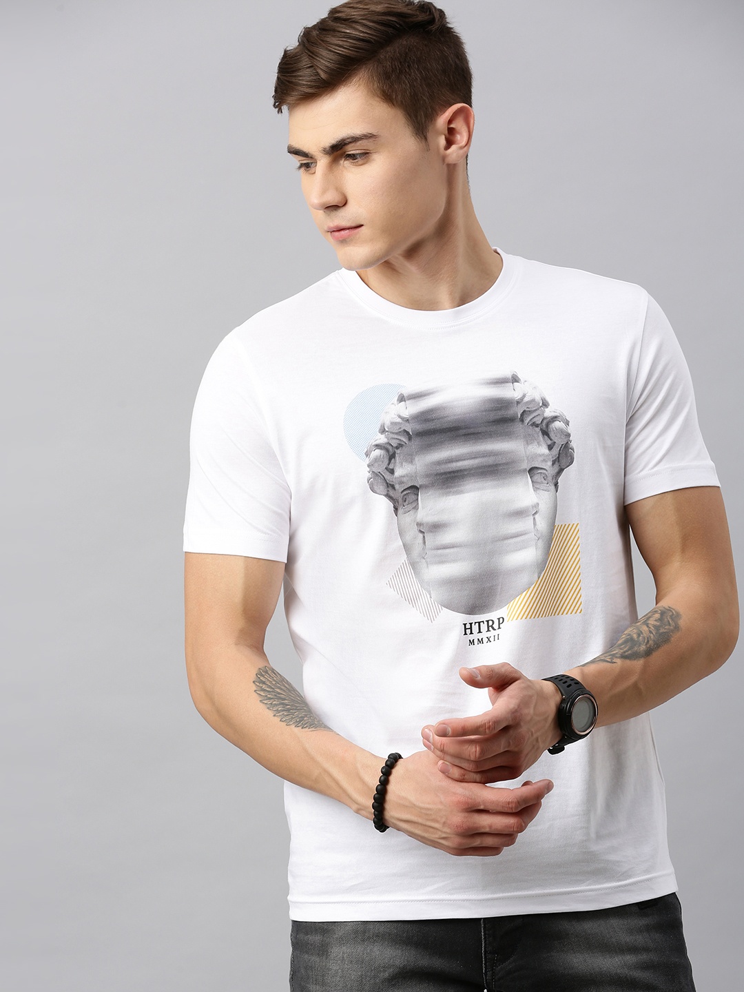 

Huetrap Men White Printed Round Neck Pure Cotton T-shirt