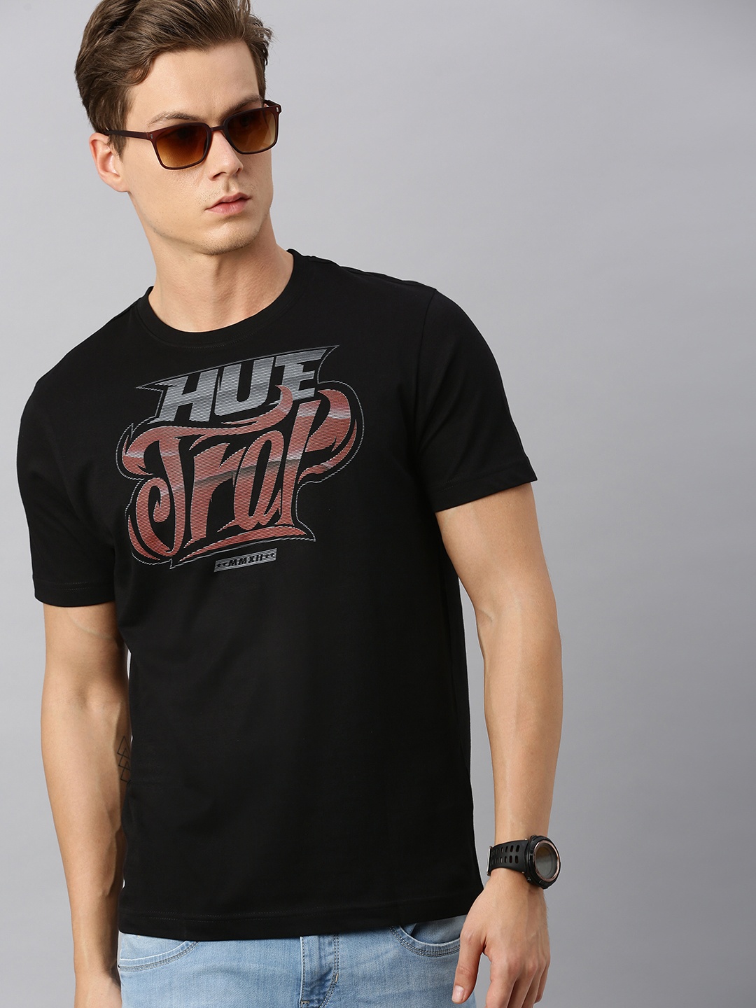

Huetrap Men Black Printed Round Neck T-shirt