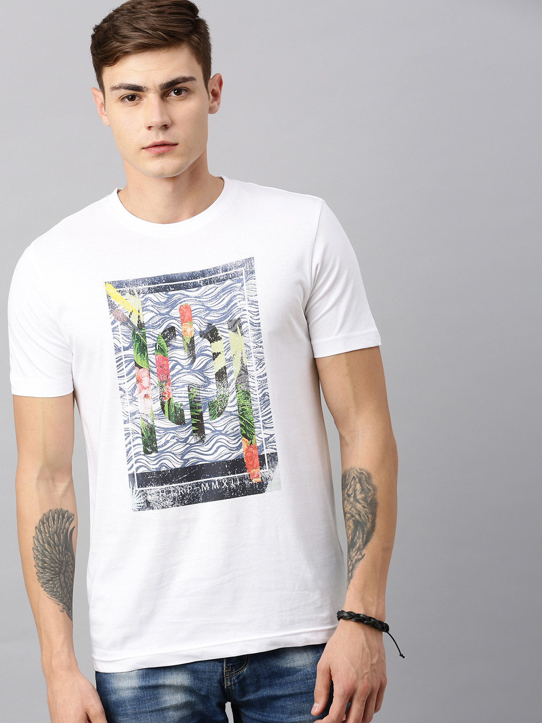 

Huetrap Men White Printed Round Neck Pure Cotton T-shirt