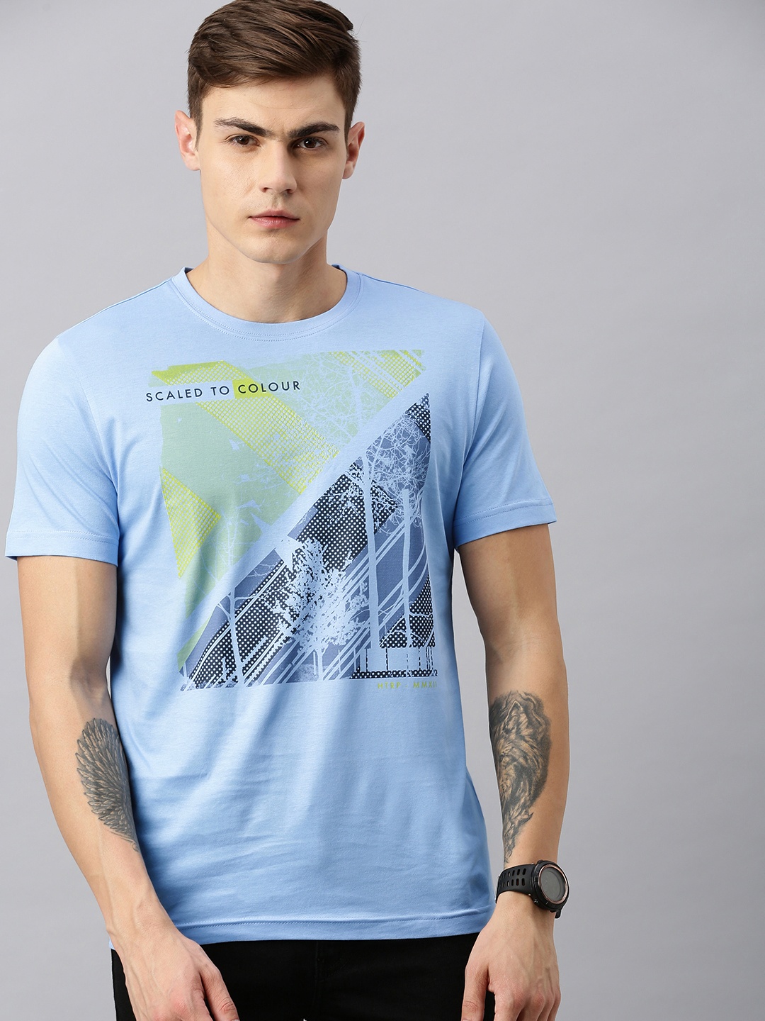 

Huetrap Men Blue Printed Round Neck Pure Cotton T-shirt