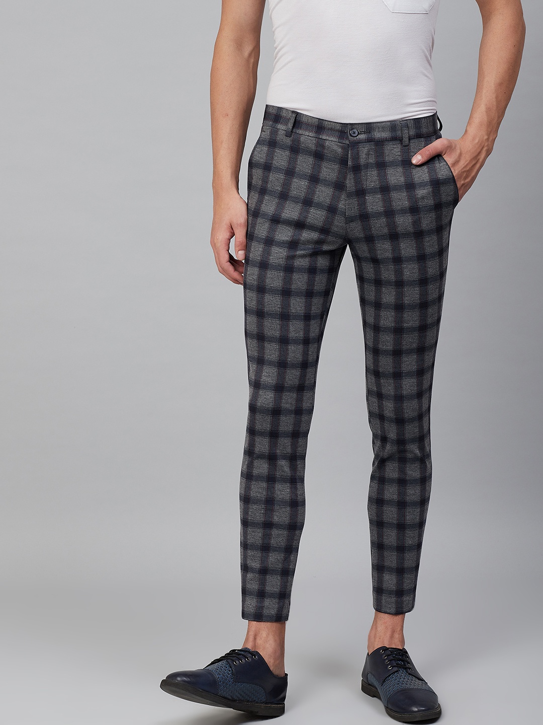

DENNISON Men Charcoal Grey & Navy Blue Smart Tapered Fit Checked Regular Trousers